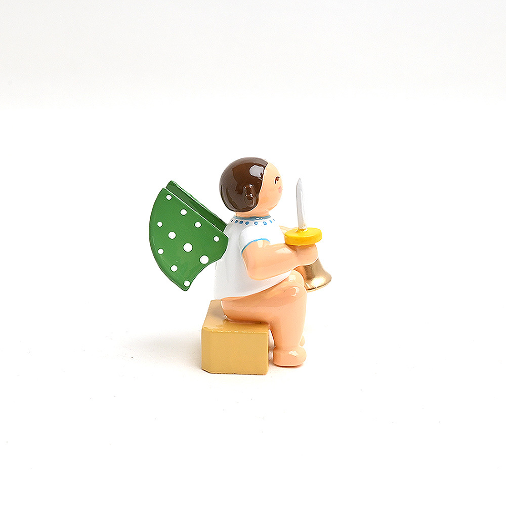 木製人形　ベルとキャンドルを持つ天使